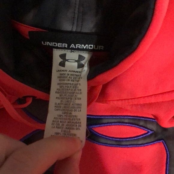 Under Armour Sweatshirt - Picture 2 of 3